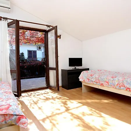 By The Sea Arbanija, Ciovo - 10340 *