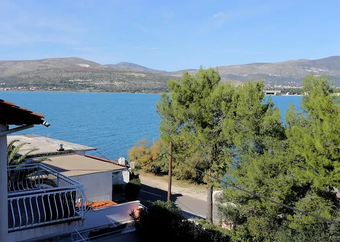 Appartement By The Sea Arbanija, Ciovo - 10340